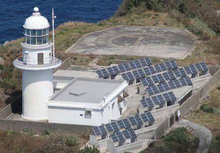 灯台に設置される太陽光発電